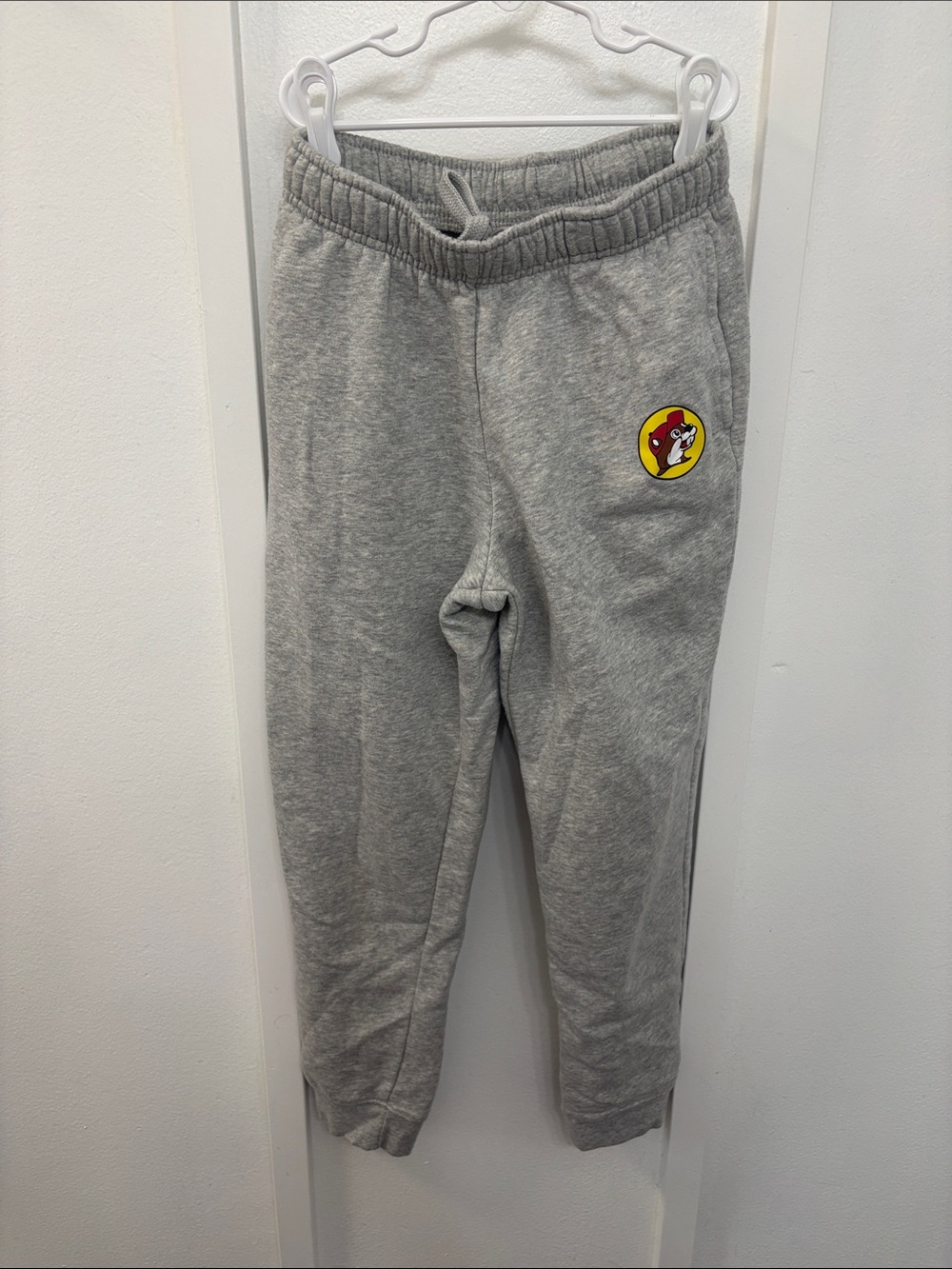 Buc-ee’s sweatpants kids L